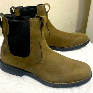 Brand new timberland Chelsea boot size 10 olive green